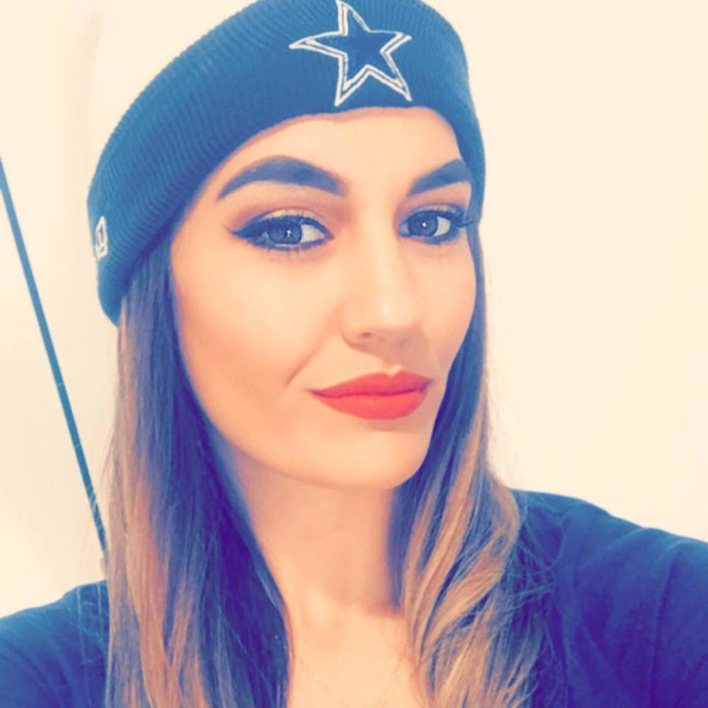 Meet your Posher, Valeria